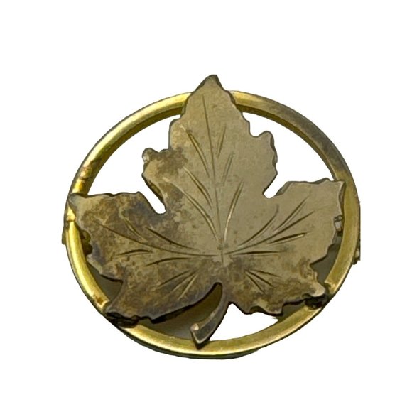 Vintage Enco Silver Round Gold Maple Leaf Brooch Pin - Picture 1 of 5